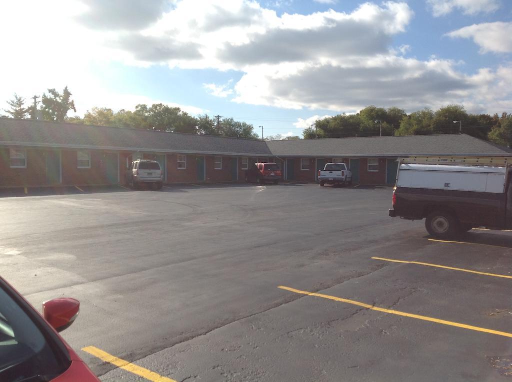 Budget Inn Hazelwood Exterior foto